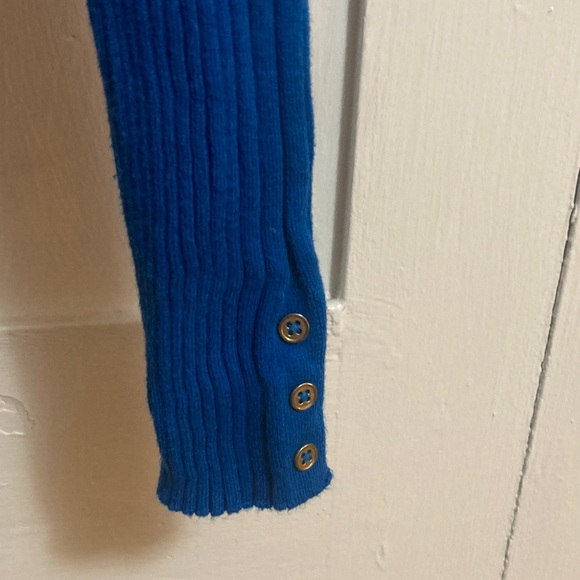 Liz Claiborne Royal Blue V-Neck Sweater - Picture 4 of 4